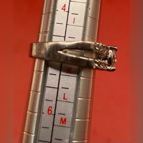 Vintage Women’s Ring Silver Tone CZ Engagement Size 5 - Picture 2 of 2